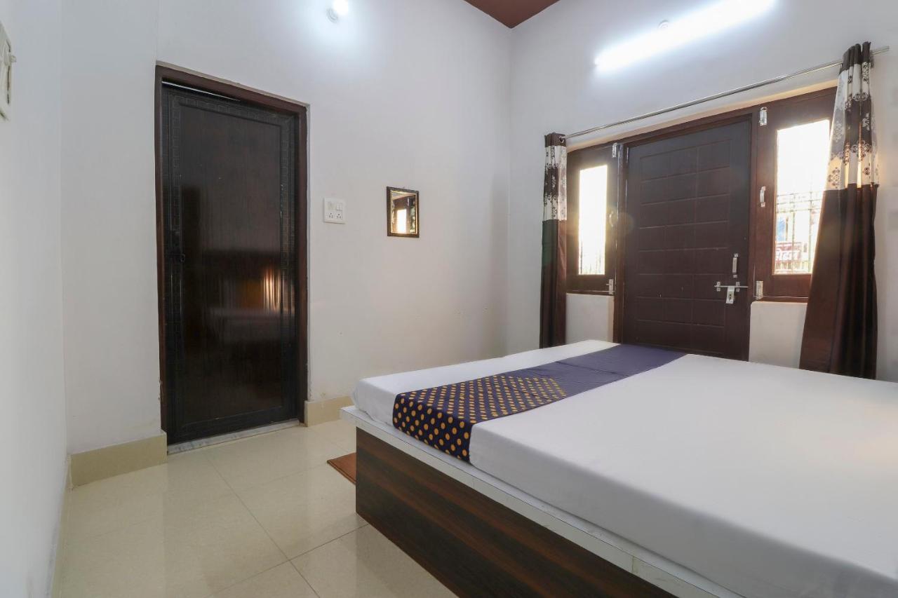 สปอต ออน 75178 โฮเทล อรมณ Hotel Roorkee ภายนอก รูปภาพ