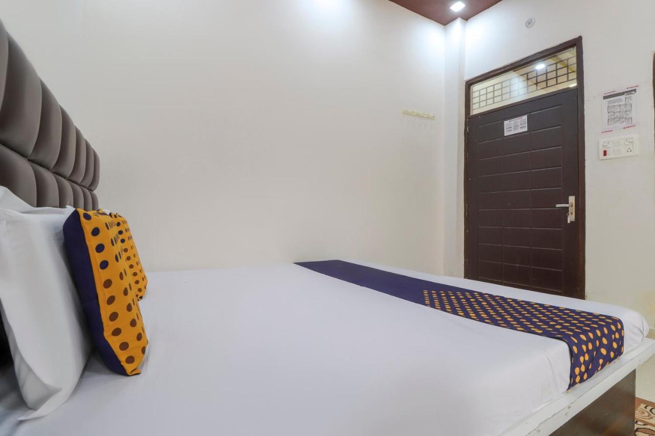 สปอต ออน 75178 โฮเทล อรมณ Hotel Roorkee ภายนอก รูปภาพ