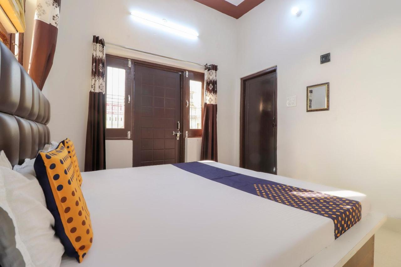 สปอต ออน 75178 โฮเทล อรมณ Hotel Roorkee ภายนอก รูปภาพ