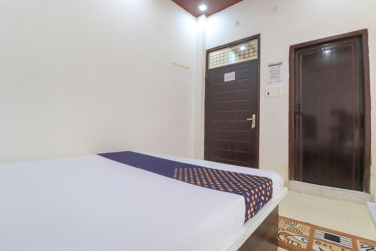 สปอต ออน 75178 โฮเทล อรมณ Hotel Roorkee ภายนอก รูปภาพ